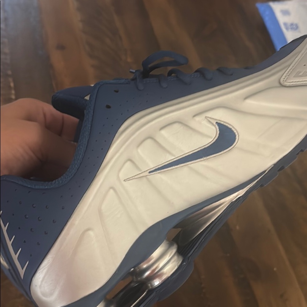 Mens Nike Shox sneakers